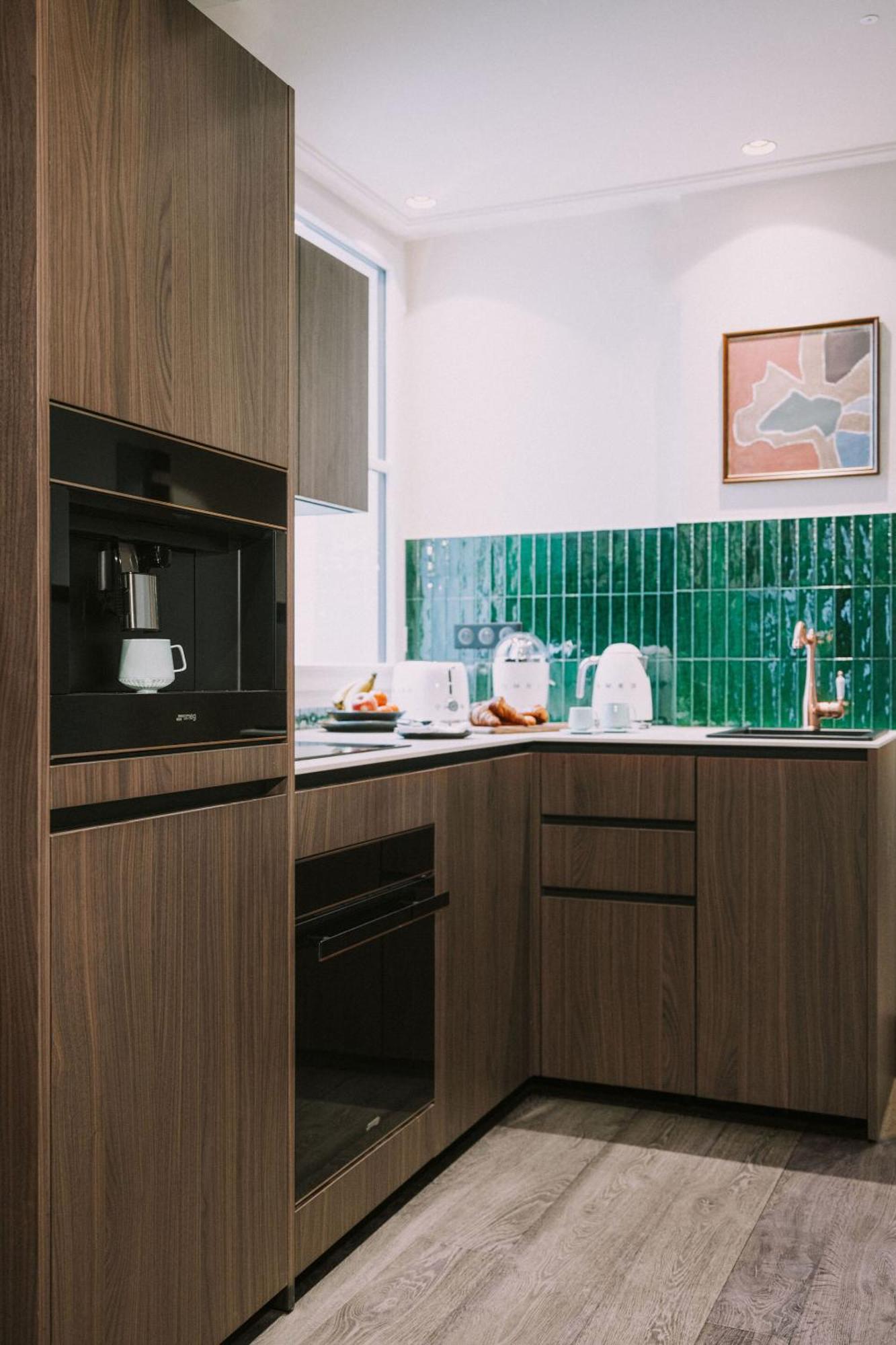 Отель 1.75 Paris La Treve Экстерьер фото